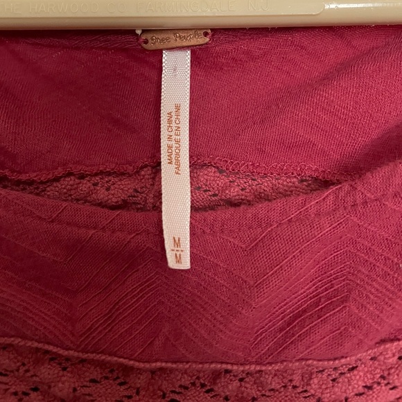 Free People Women’s Boatneck Lace Detail Crop Top. Size Medium. - Picture 3 of 3